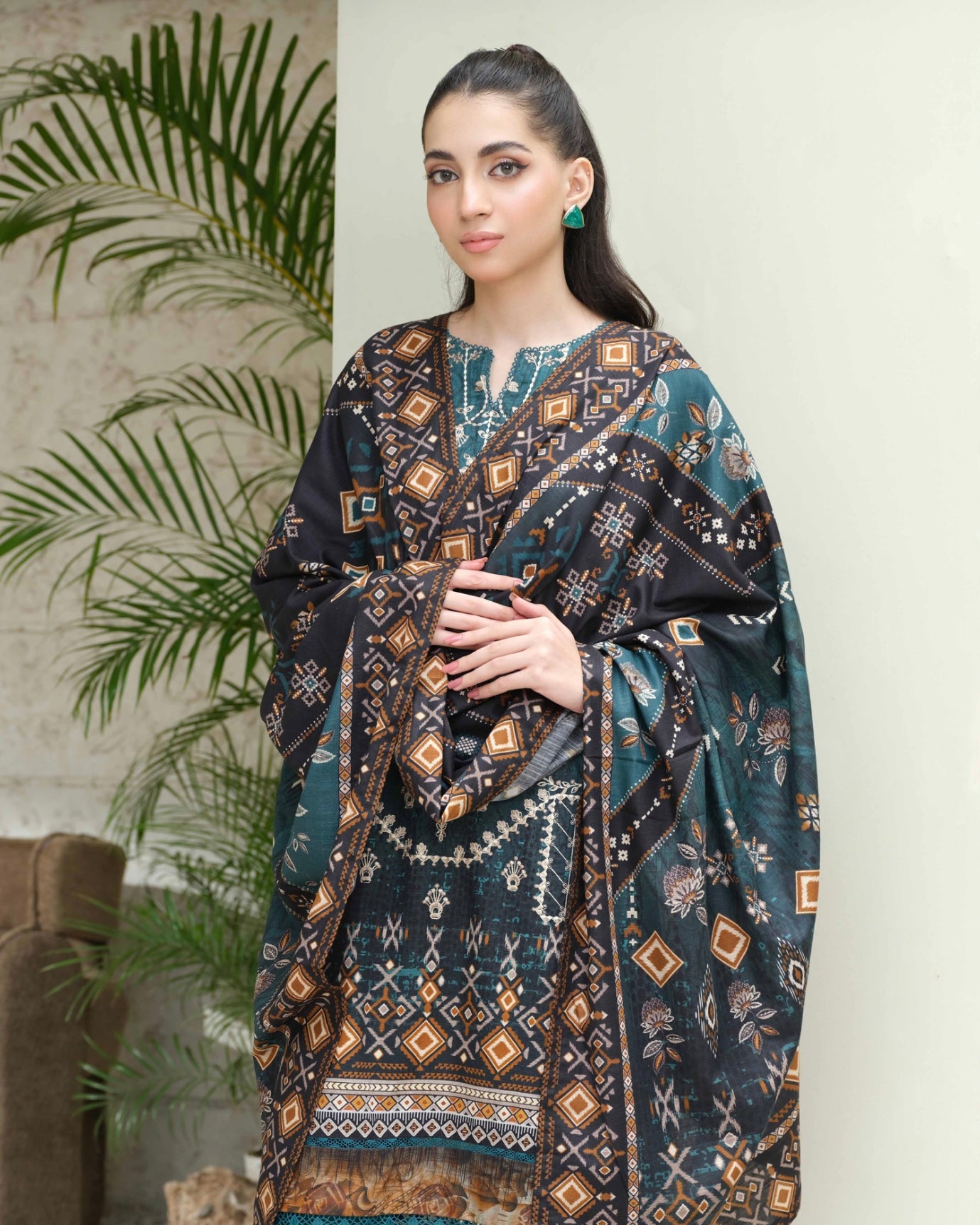 Johra | Charismatic | Khaddar 3pc | Design 121