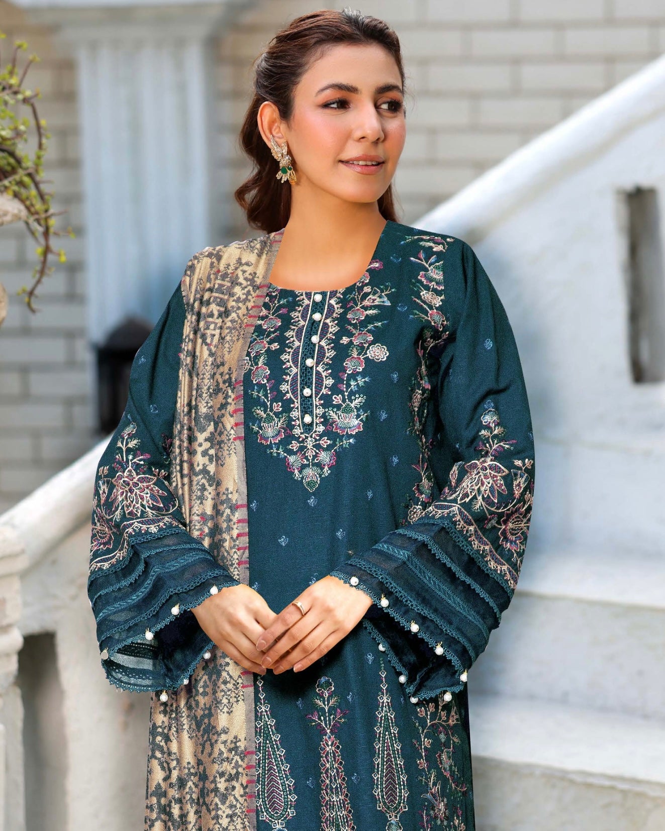 Johra Muse | Khaddar with Jacquard Shawl | Design 1544