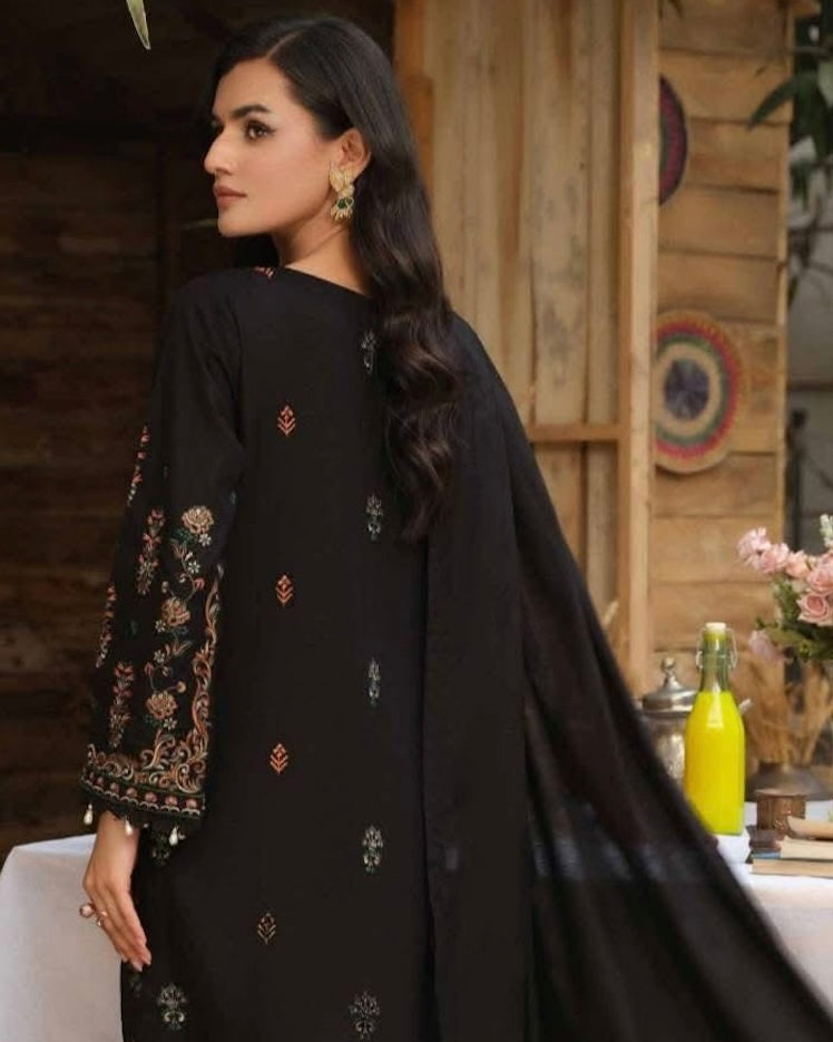 Johra Paraha | Embroidered Khaddar Jacquard Shawl | Design 17
