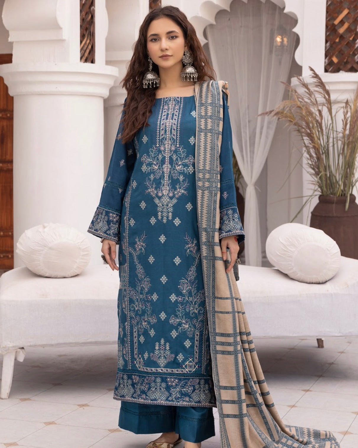 Aalaya Bikhray Moti | Design 3