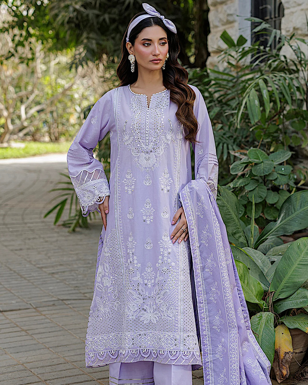 Zellbury Signature | Lawn Chikankari | Design 4019