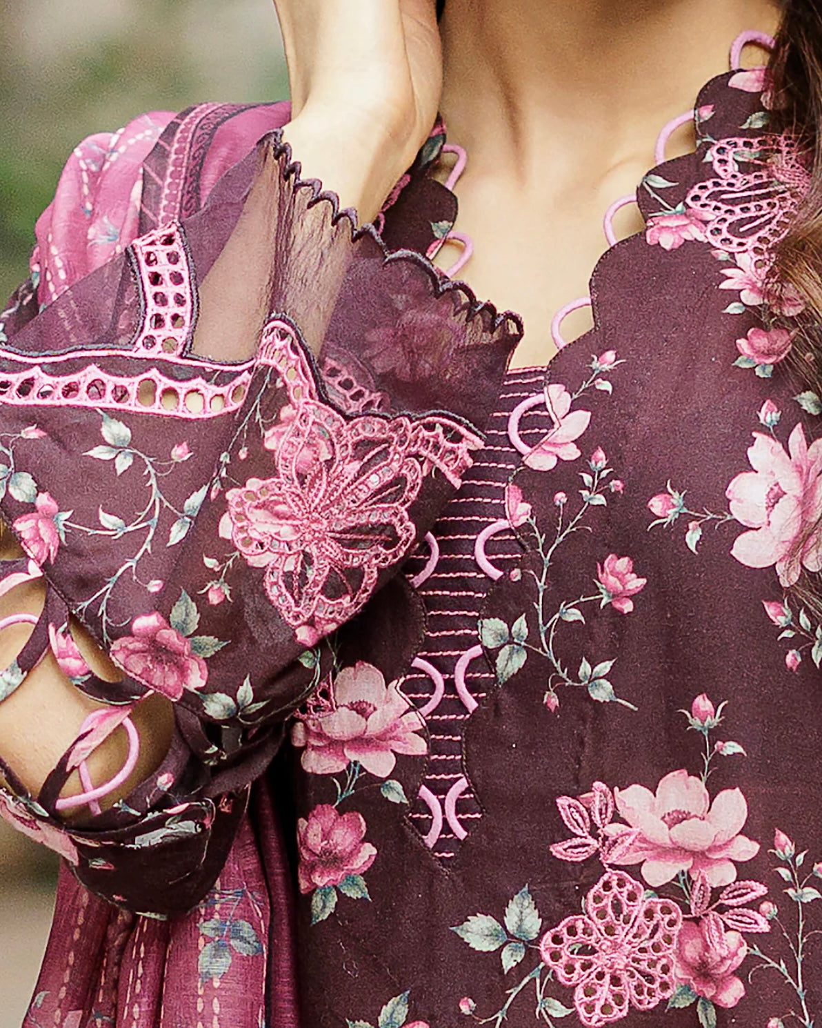 Zellbury Signature | Lawn Chikankari | Design 4040