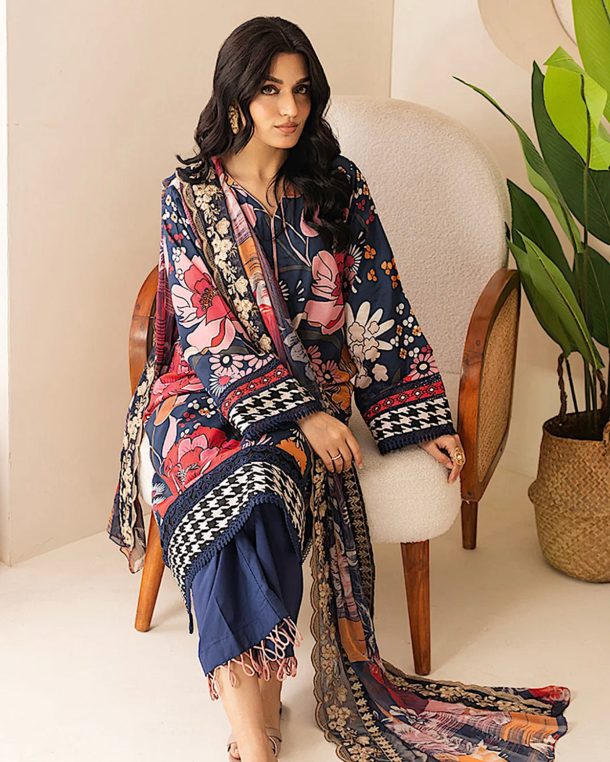 Johra Ehaab | Printed Lawn Emb Dupatta | Design 424