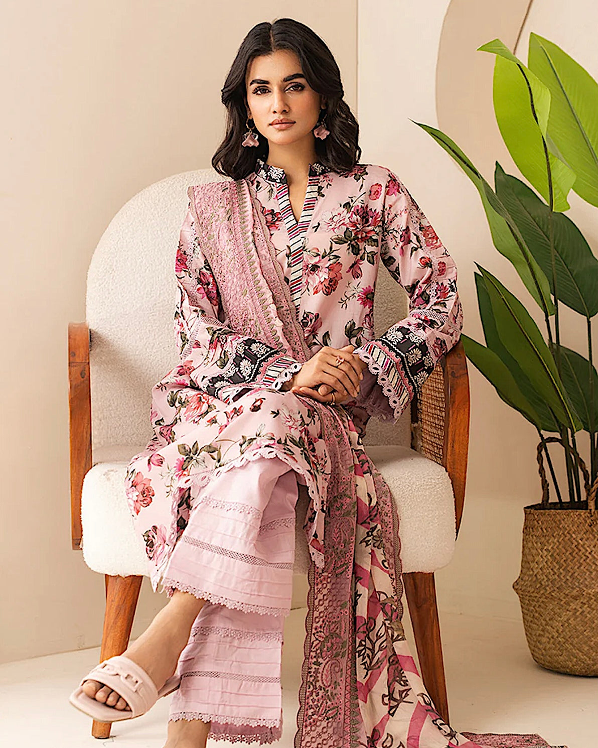 Johra Ehaab | Printed Lawn Emb Dupatta | Design 426