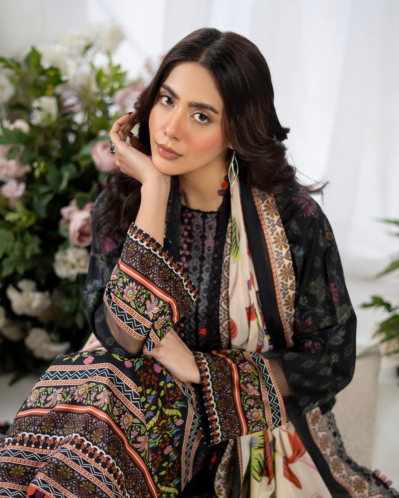 GullJee Haneen | Embroidered Lawn | Design 4