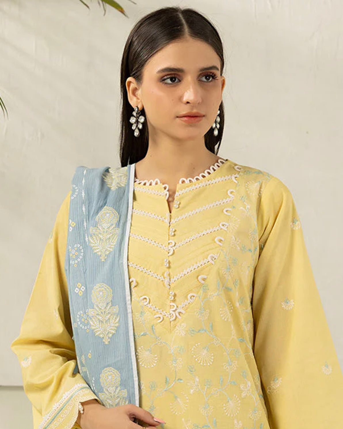 Zellbury | Embroidered Lawn Denting Dupatta | Design 574