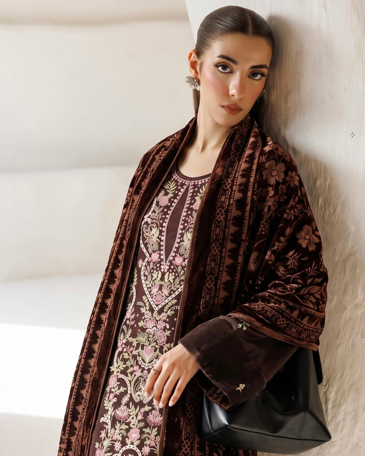 Aizy Anaya | Emb Zari Dhanak with Plachi Shawl | Design 5