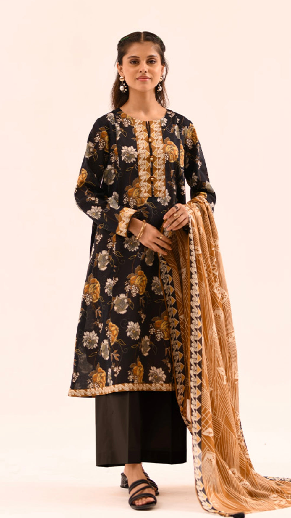 Nishat Vol 8 | Lawn 3pc | Design 5