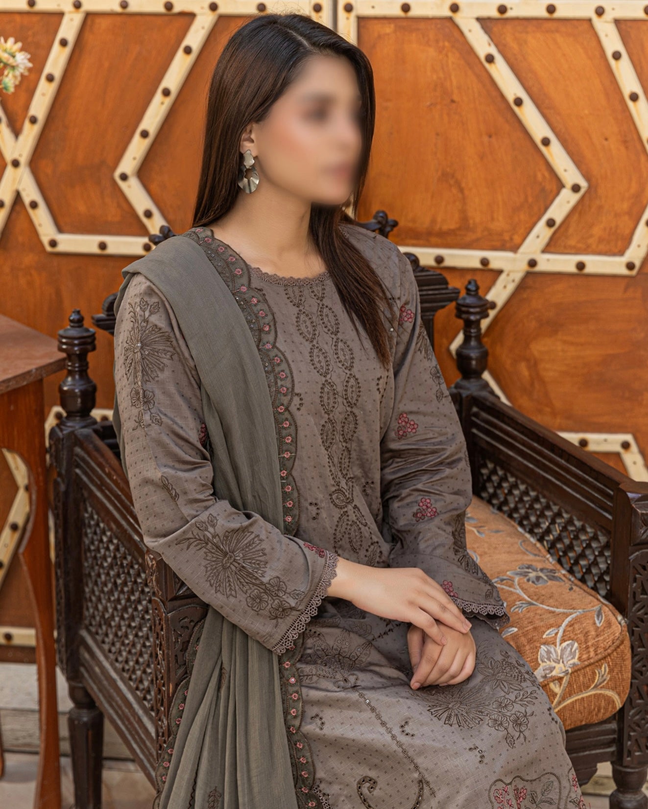 Fantak Xenia | Embroidered Viscose | Design 5