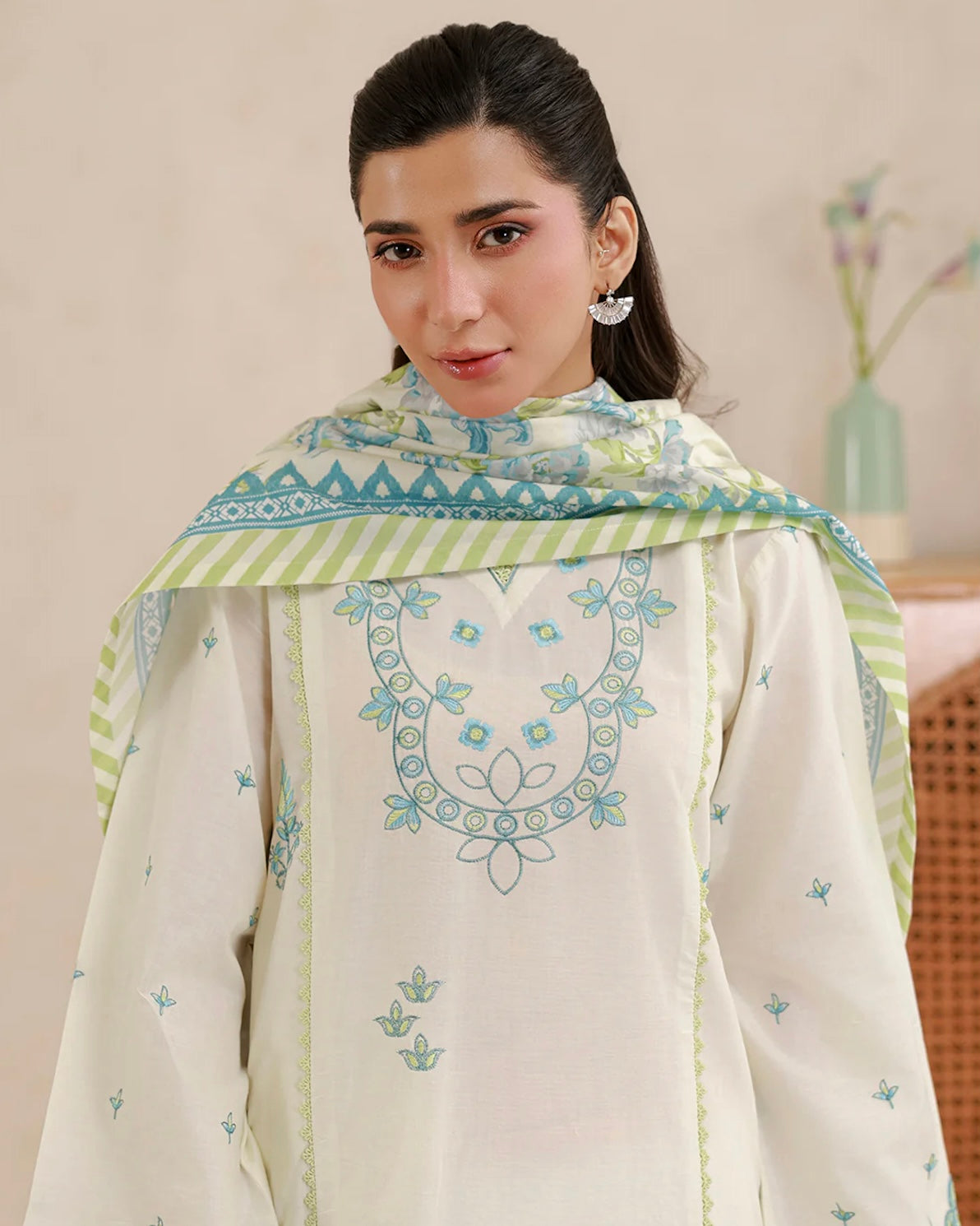 Zellbury | Embroidered Lawn 2pc | Design 743