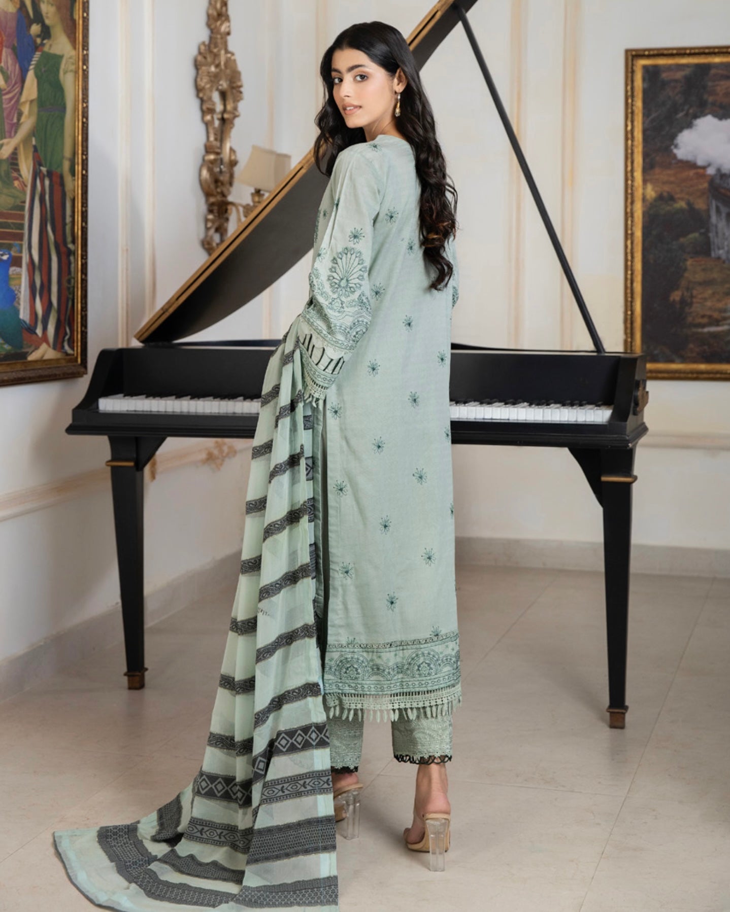 Johra Shab o Roz | Embroidered Lawn | Design 874