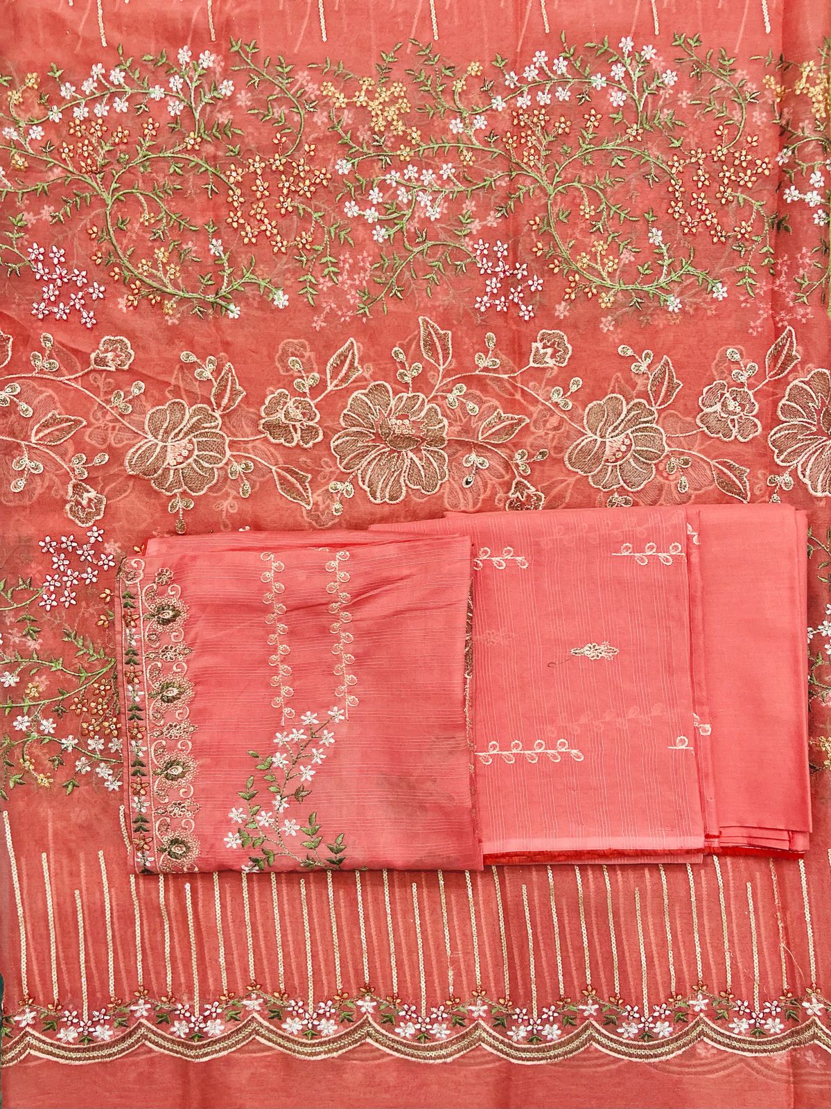 Luxury Lawn 3pc Embroidered | Design 6