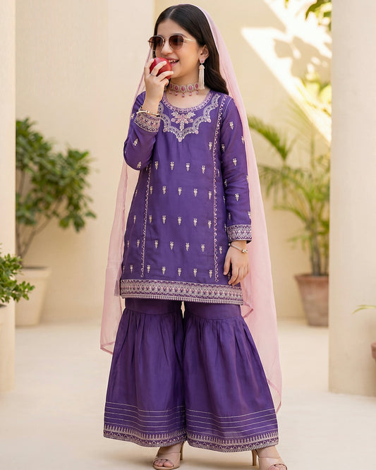 Gullerukh Nanni Pari | Embroidered Lawn | Design 10