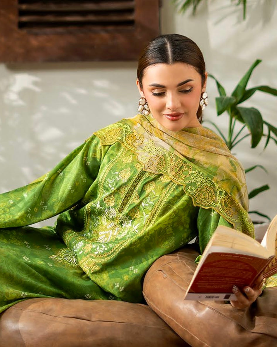 GullJee Rang Pasand | Embroidered Lawn | Design 11