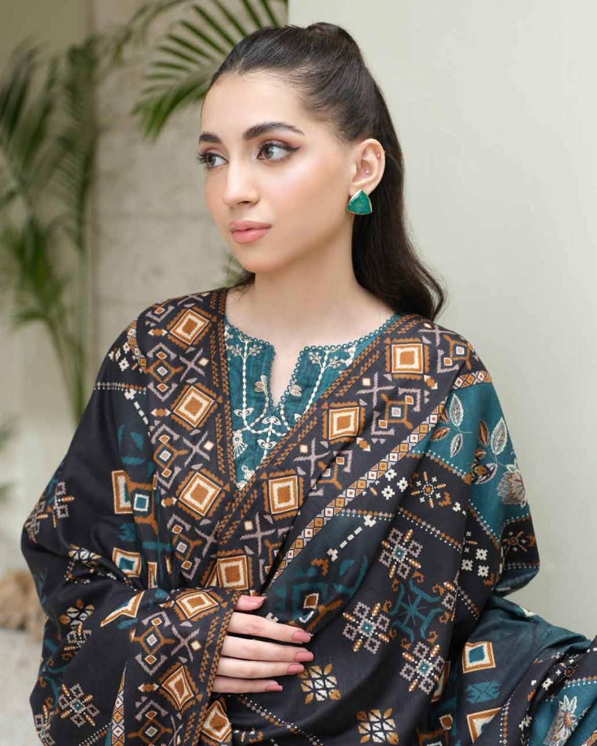 Johra | Charismatic | Khaddar 3pc | Design 121