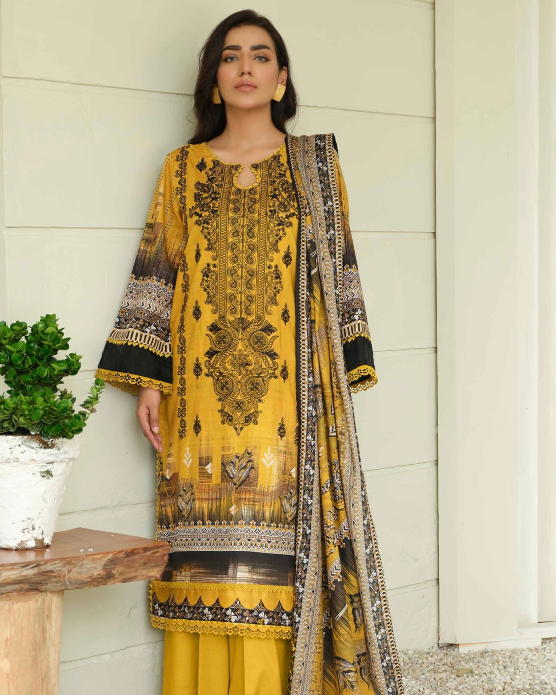 Johra | Charismatic | Khaddar 3pc | Design 122