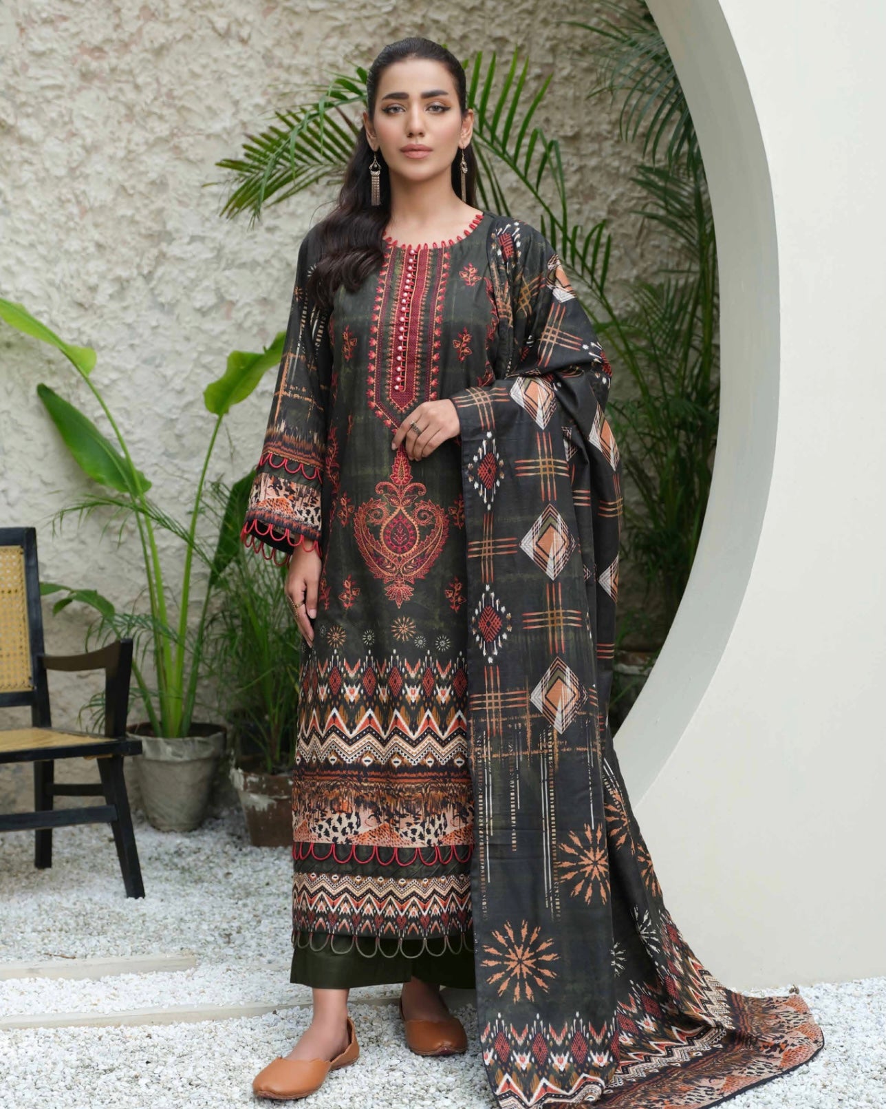 Johra | Charismatic | Khaddar 3pc | Design 125