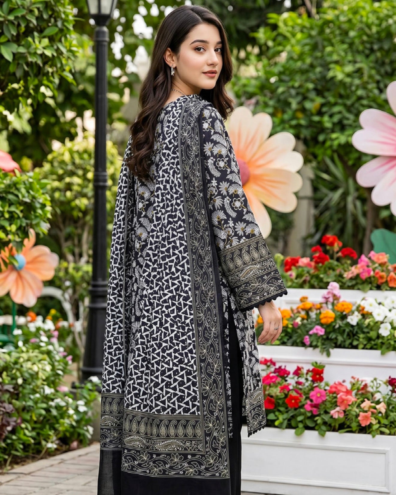 Regalia | Gold Paste Printed Lawn 3pc | Design 13