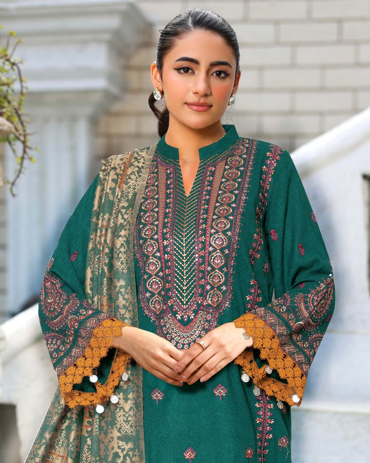 Johra Muse | Khaddar with Jacquard Shawl | Design 1548
