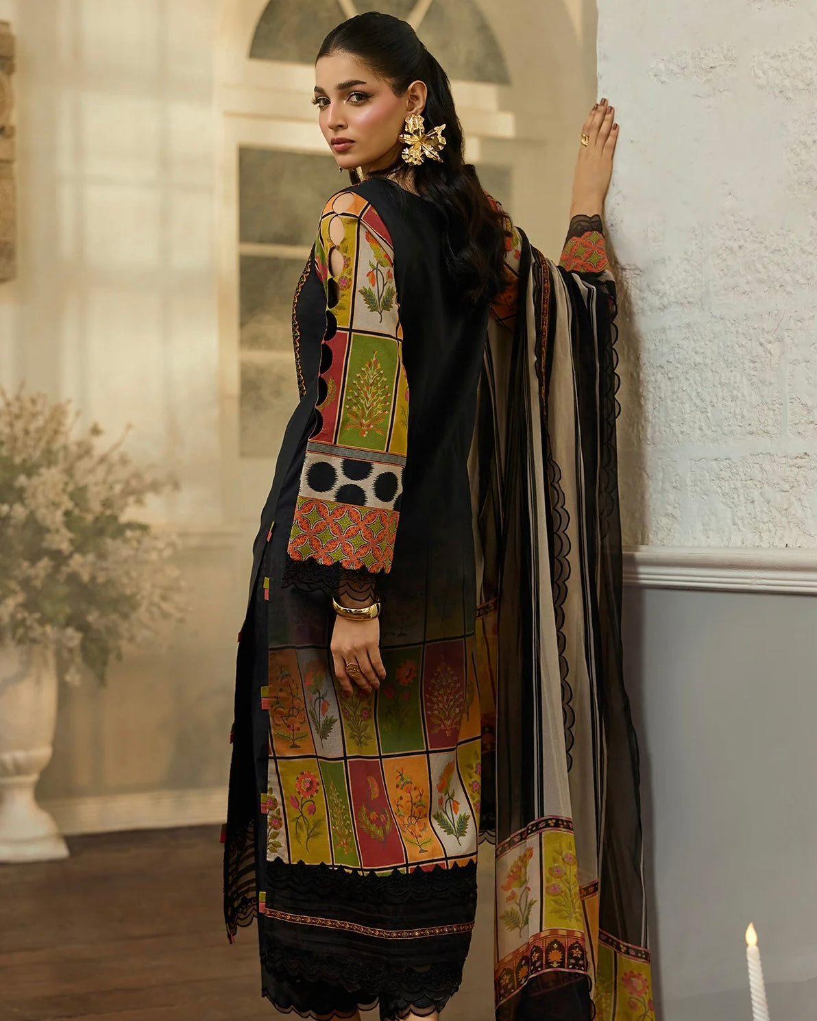 Charizma Sun Shine Vol 2 | Lawn Collection | Design 18