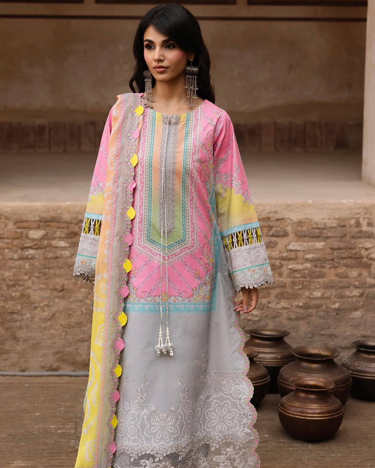 Charizma Chunri | Lawn Collection | Design 1