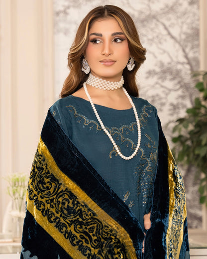 Rangreet | Embroidered Zari Dhanak | Plachi Shawl | Design 1