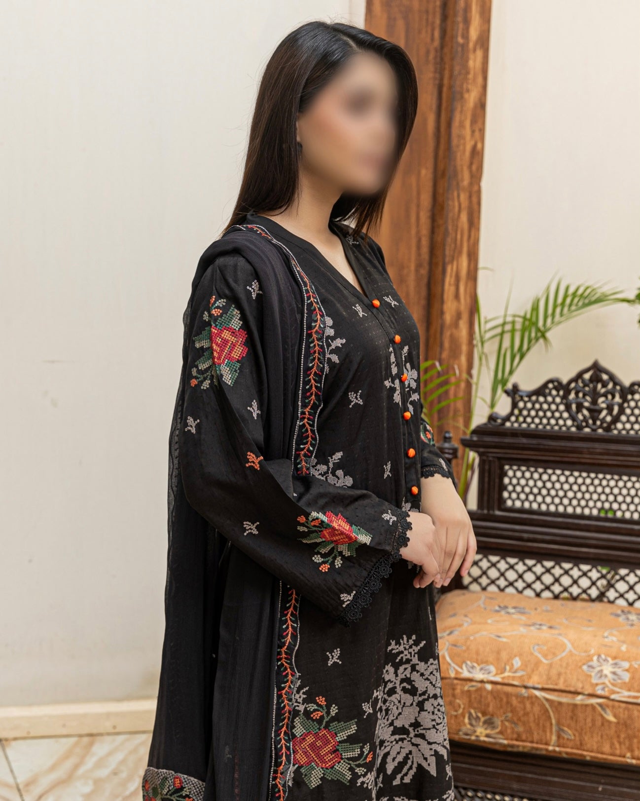 Fantak Xenia | Embroidered Viscose | Design 1