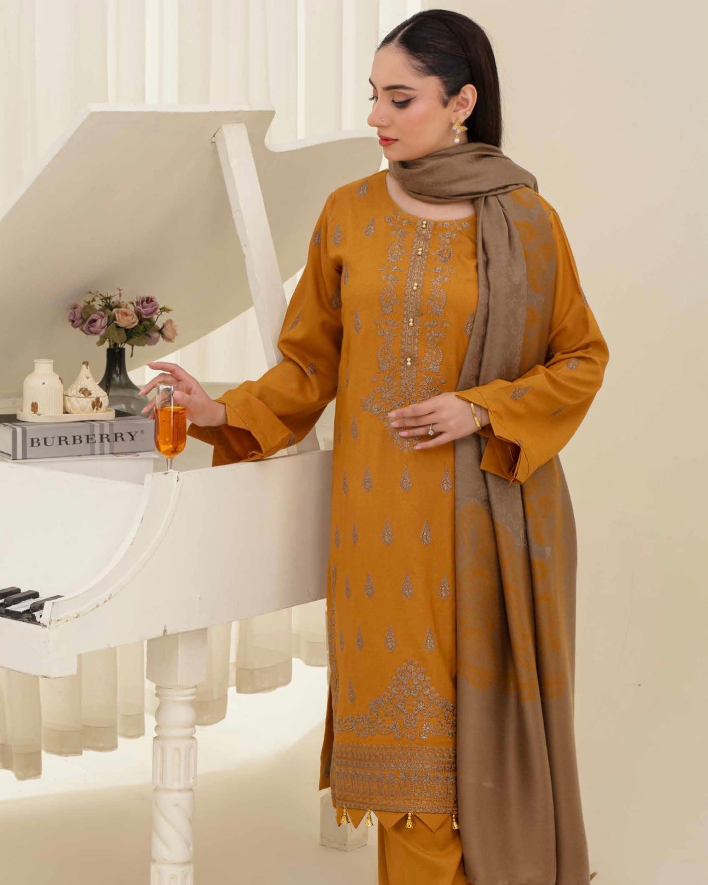 Gull-e-Rukh | Embroidered Dhanak Pashmina Shawl | Design 1