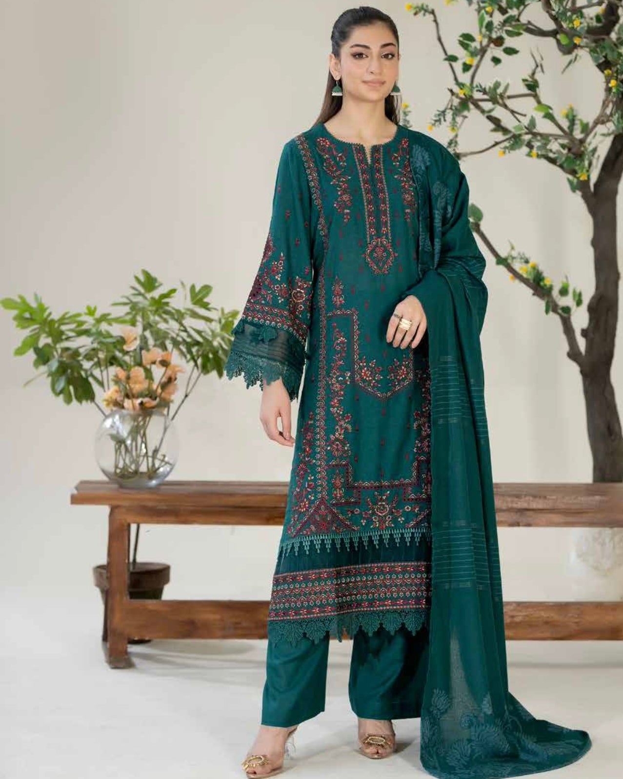 Johra Eshaal | Embroidered Karandi | Design 243