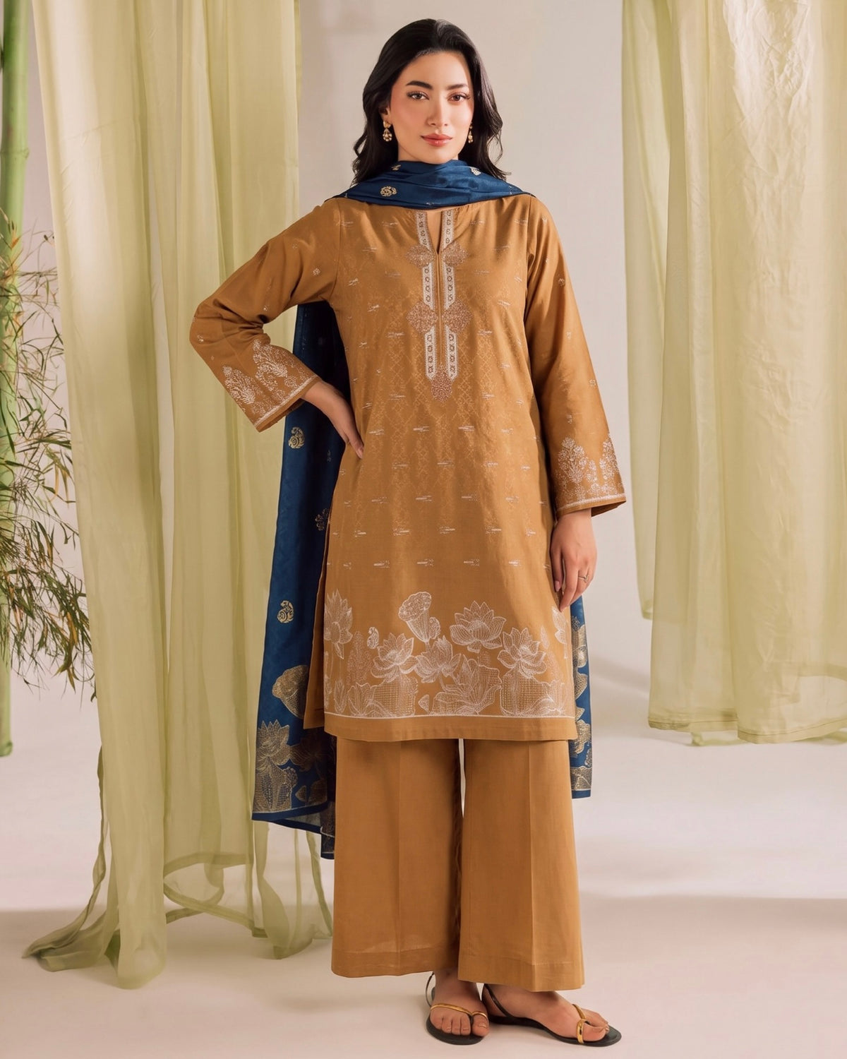 Gullerukh Banarsi | Jacquard Linen | Design 2