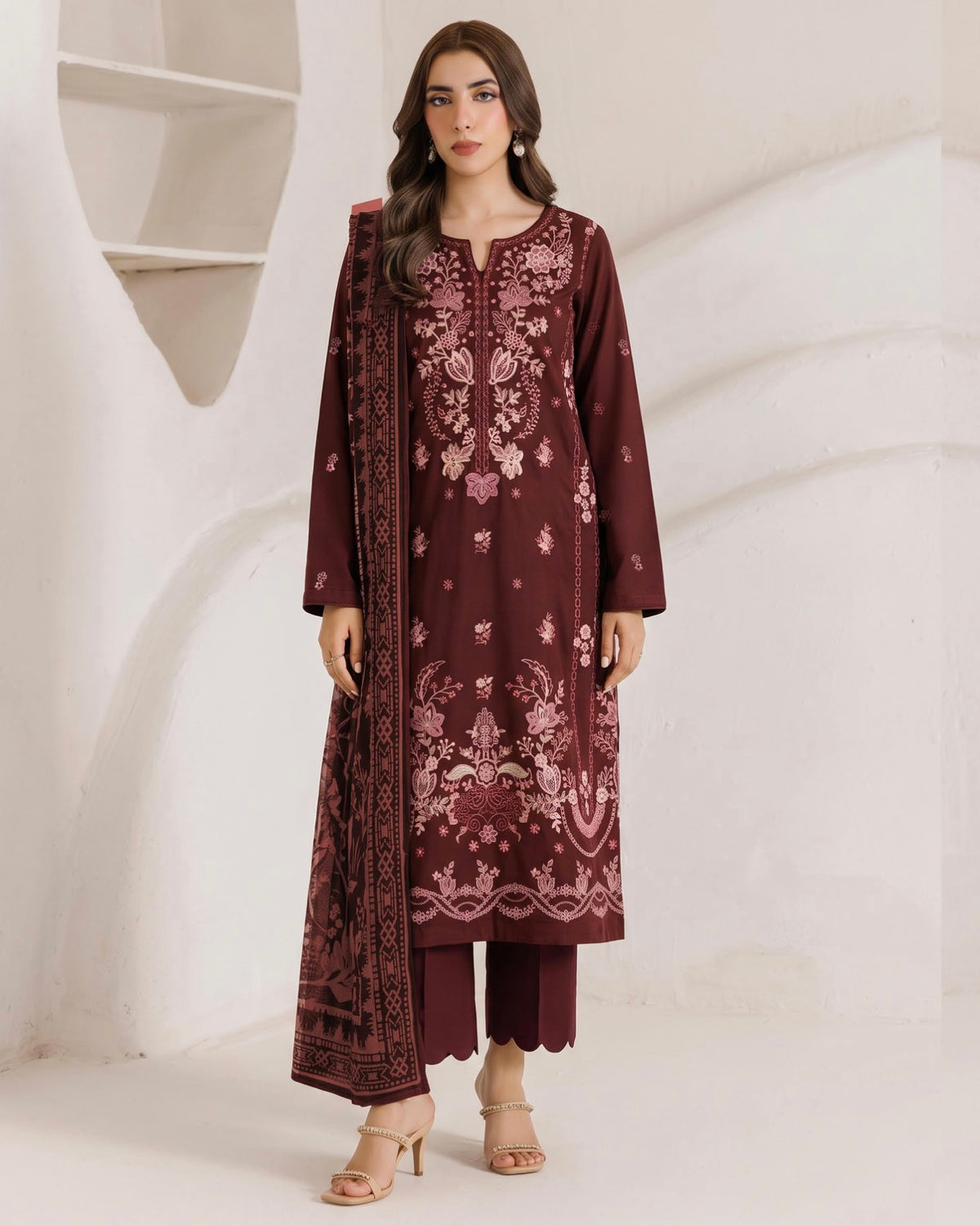 Aizy Anaya | Emb Zari Dhanak with Plachi Shawl | Design 2