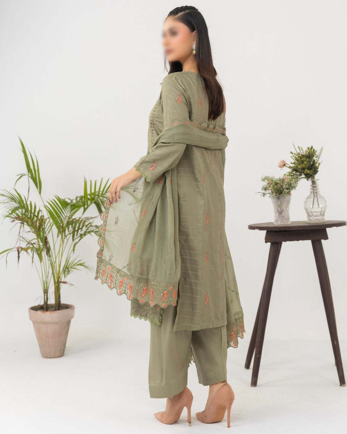 Fantak Mushq | Embroidered Viscose | Design 2