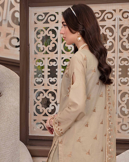 GulleRukh Upscale | Emb Lawn Emb Chiffon Dupatta | Design 2