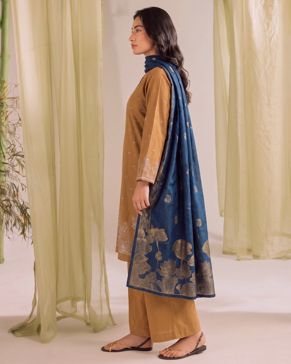 Gullerukh Banarsi | Jacquard Linen | Design 2