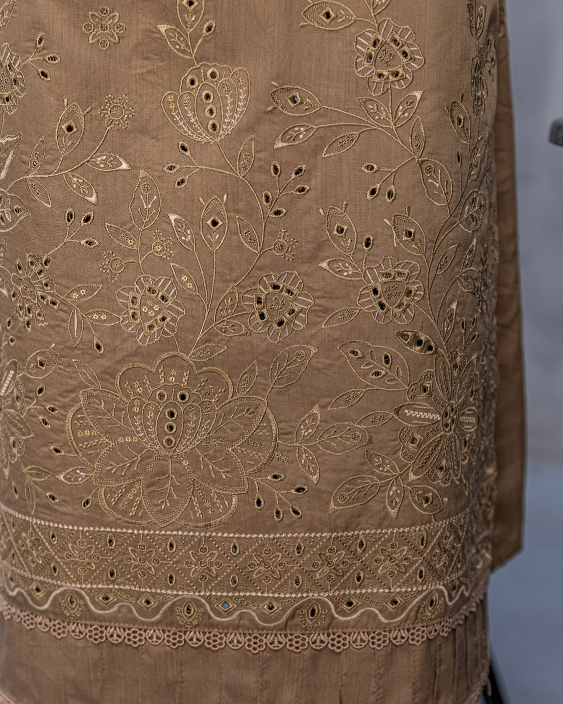 Fantak Chloe | Embroidered Viscose | Design 2