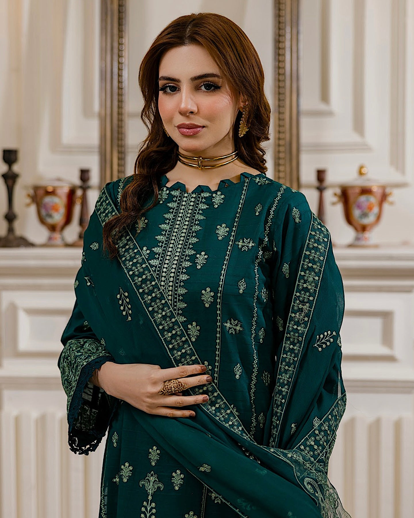 Aalaya Gulnaar | Embroidered Lawn Crinkle Dupatta | Design 2