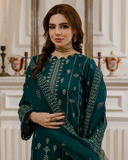 Aalaya Gulnaar | Embroidered Lawn Crinkle Dupatta | Design 2