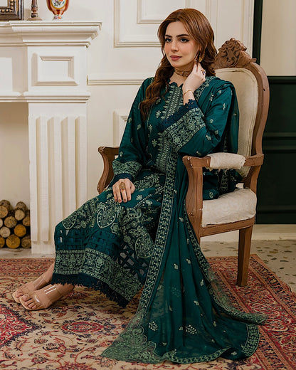 Aalaya Gulnaar | Embroidered Lawn Crinkle Dupatta | Design 2