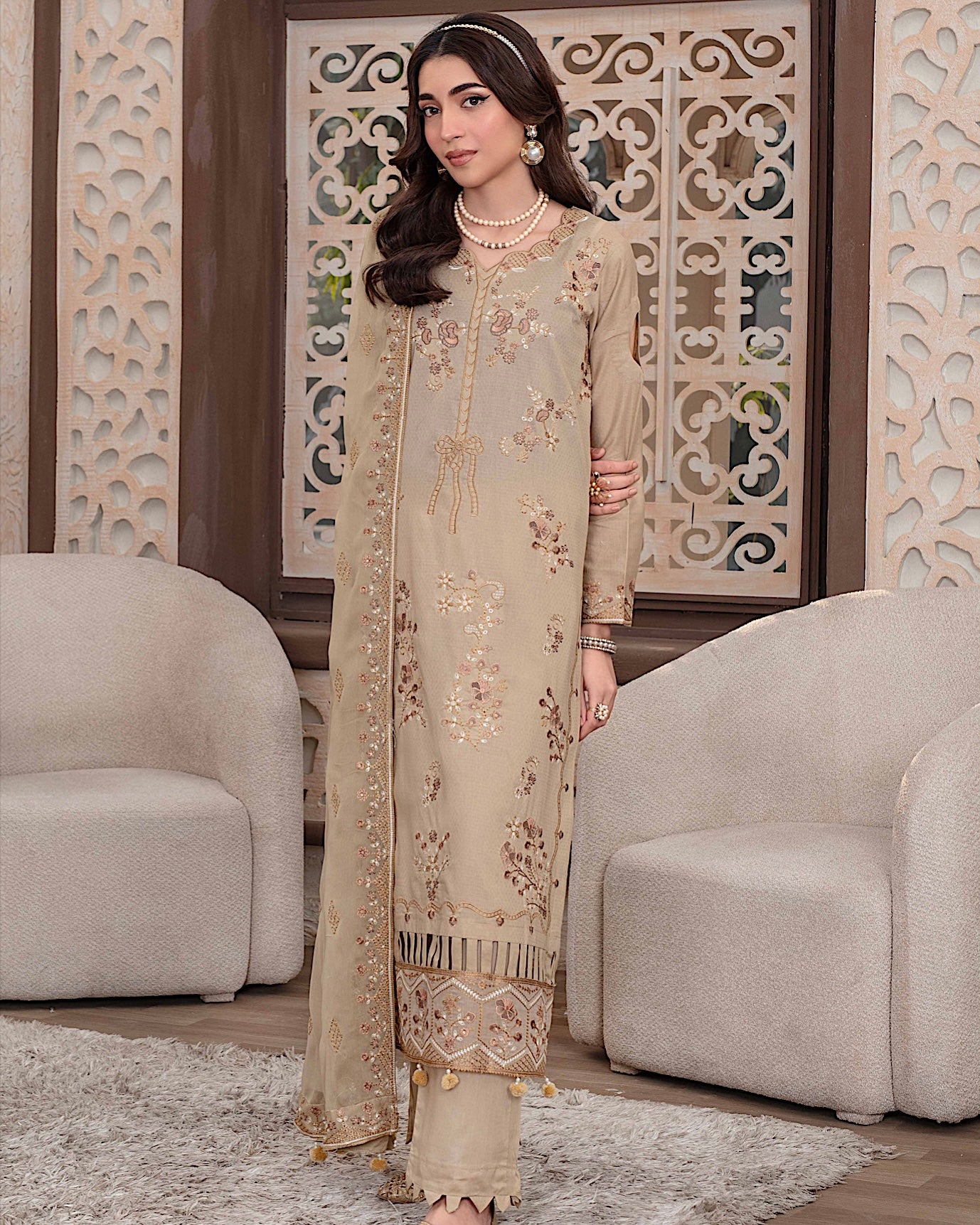 GulleRukh Upscale | Emb Lawn Emb Chiffon Dupatta | Design 2