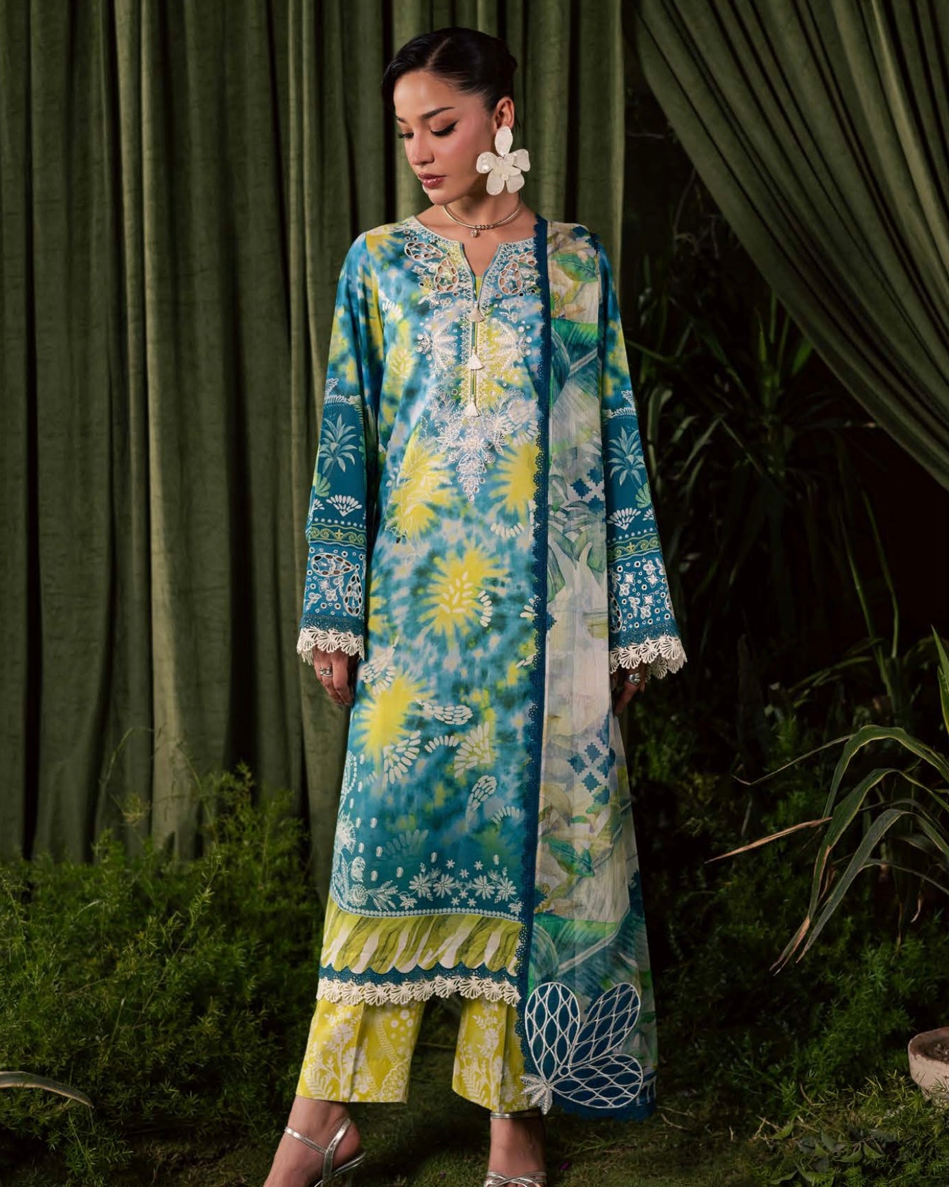 Nureh Daily Delights | Lawn Collection | Design 31