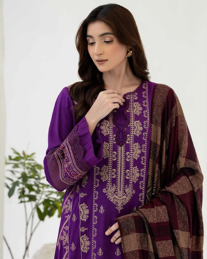 Johra Samama | Embroidered Peach Leather | Design 360