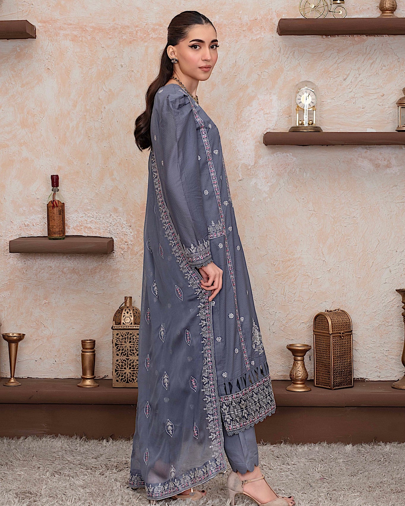 GulleRukh Upscale | Emb Lawn Emb Chiffon Dupatta | Design 3