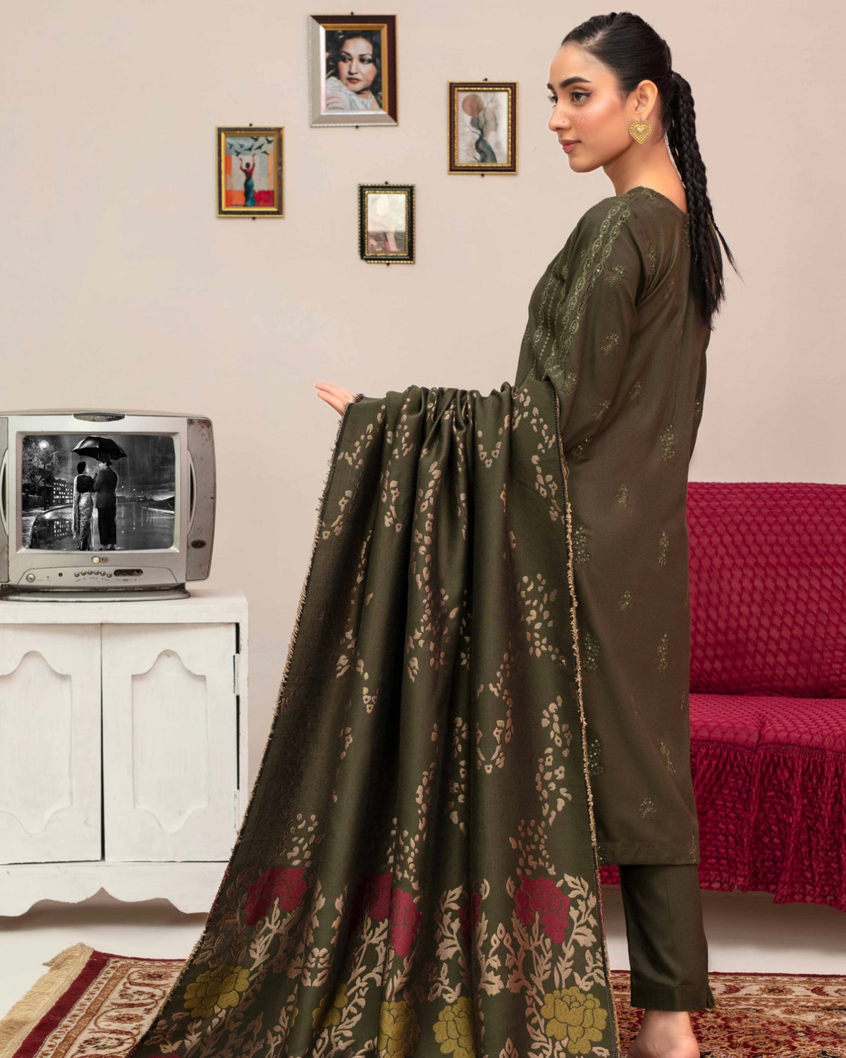 Gullerukh Riwaj | Embroidered Peach Wool with Acrylic Shawl | Design 3