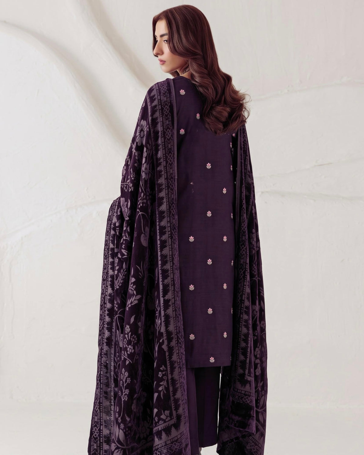 Aizy Anaya | Emb Zari Dhanak with Plachi Shawl | Design 3