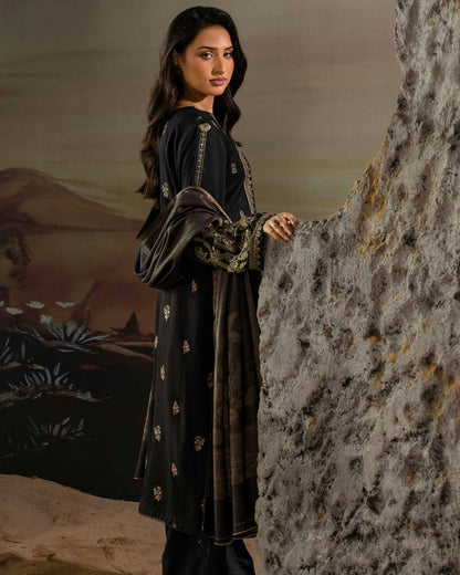 Gullerukh Goonj | Embroidered Stripe Dhanak Wool | Design 3