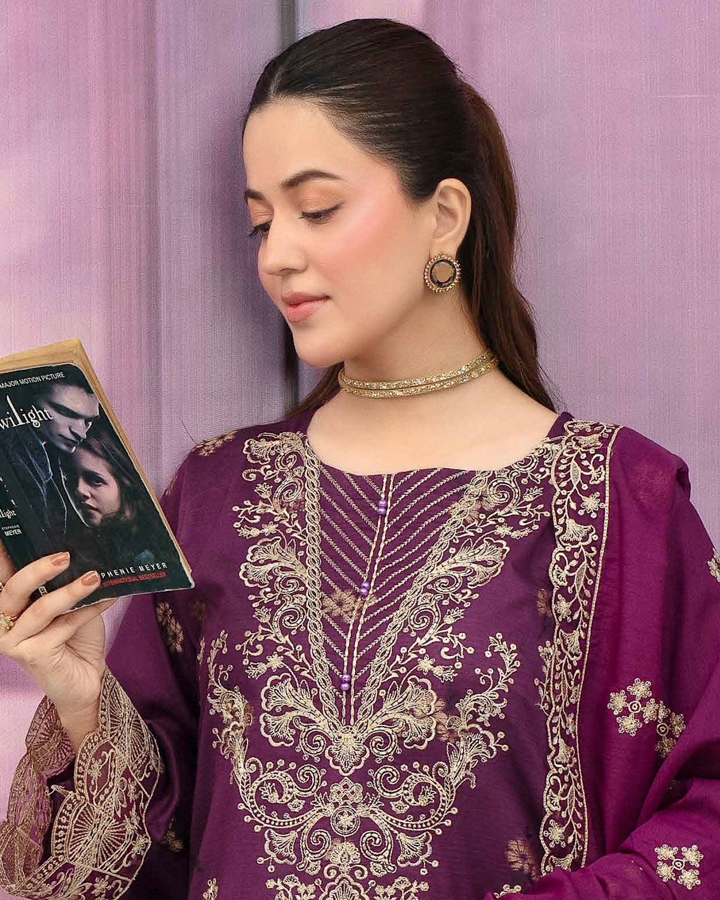 Gullerukh Baroshia | Embroidered Lawn Makhmal Dupatta | Design 3