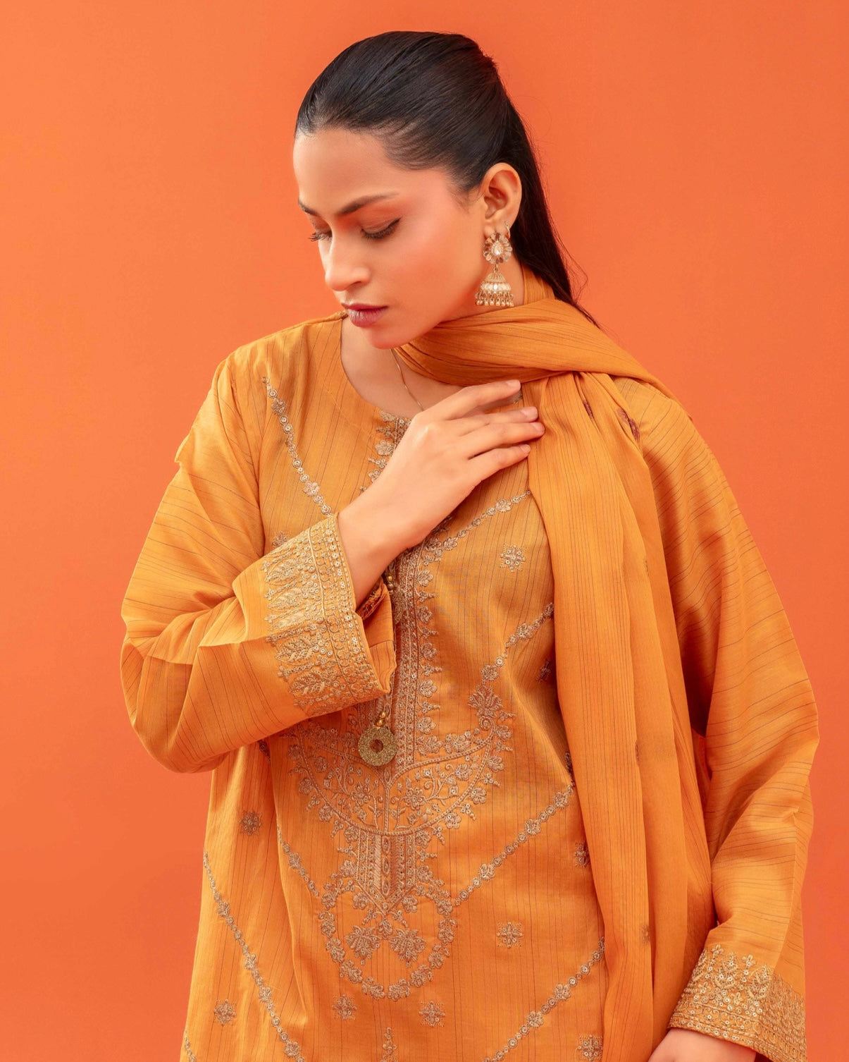 Gullerukh Rangoli | Embroidered Lawn Jacquard Dupatta | Design 3