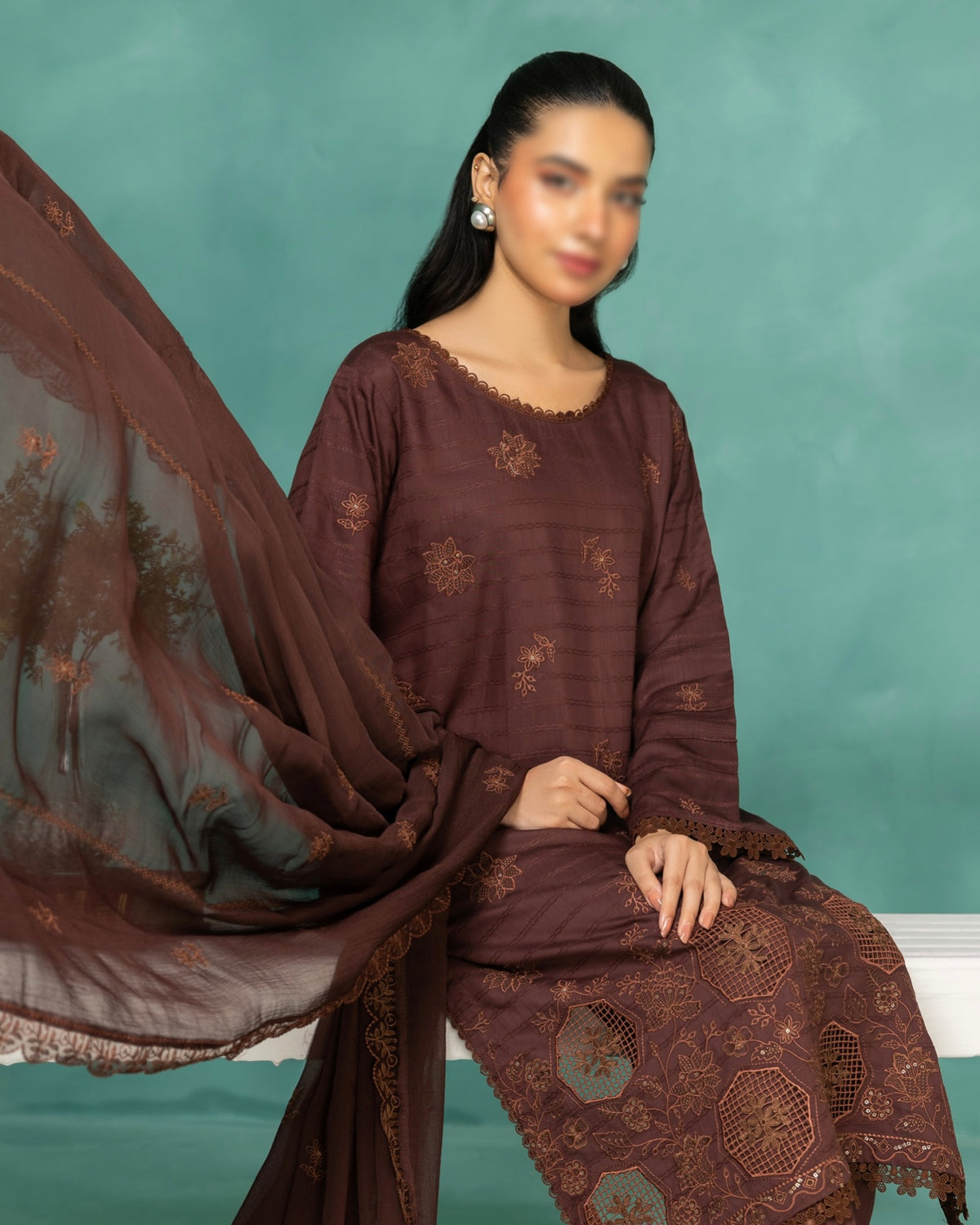 Fantak Zeen | Embroidered Viscose | Design 3