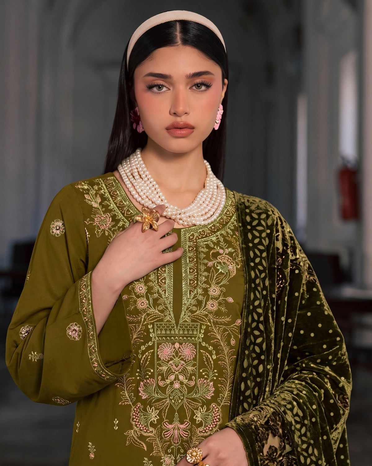 Aizy Amber | Emb Dhanak with Plachi Shawl | Design 3