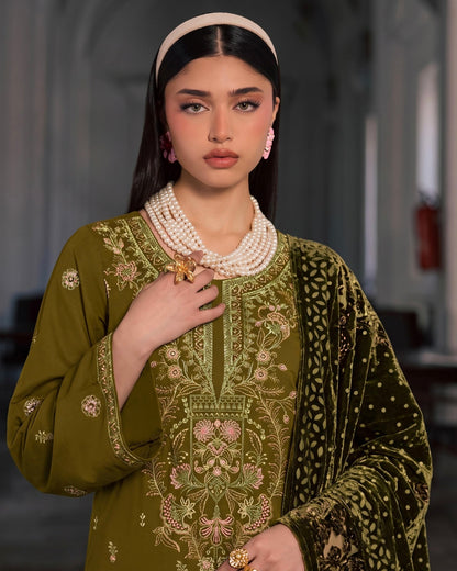 Aizy Amber | Emb Dhanak with Plachi Shawl | Design 3
